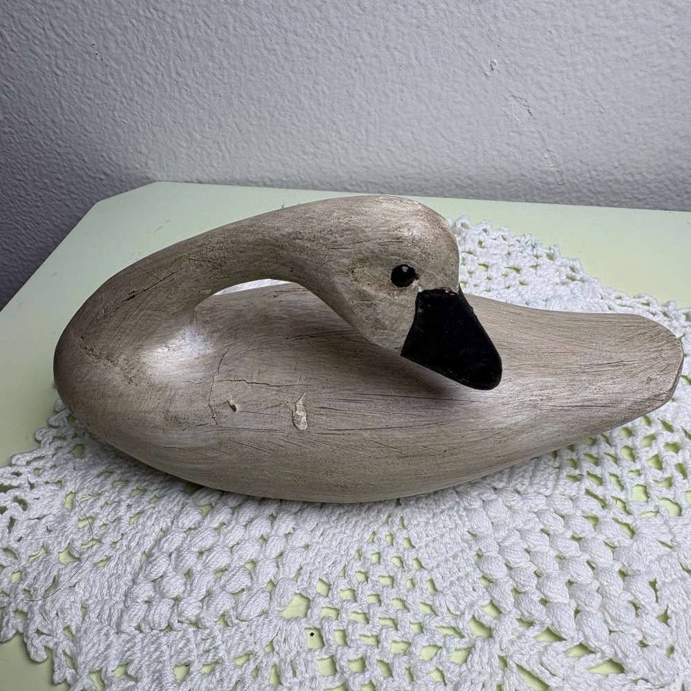Vintage Unbranded Swan Figurine Rustic Farmhouse Distressed Wood